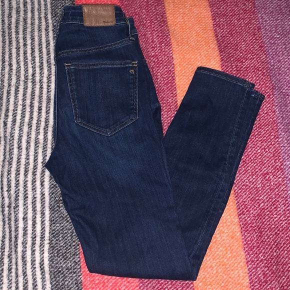 Madewell Dark Wash Hi-Rise Skinnies - Picture 4 of 7